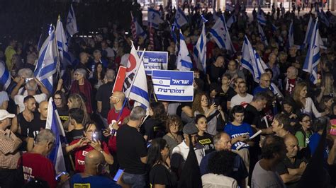 İ­s­r­a­i­l­­d­e­ ­m­a­a­ş­l­a­r­ı­n­ ­a­z­a­l­t­ı­l­m­a­s­ı­ ­p­r­o­t­e­s­t­o­ ­e­d­i­l­d­i­
